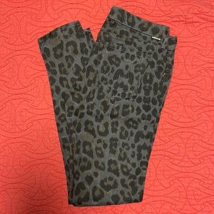 Mother jeans grey leopard print size 28